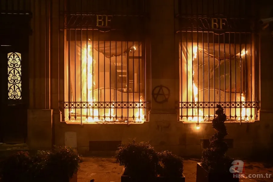 Fransa Cumhurbaşkanı Emmanuel Macron kabul etti: Polis şiddet uyguluyor! 12