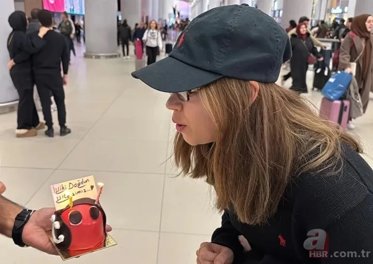 Hiç değişmemiş! Afra Saraçoğlu'nun çocukluk halini paylaştı 3