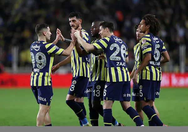 1674165416455.jpg ZTK'da olası çeyrek final eşleşmeleri! Türkiye Kupası'nda Galatasaray - Fenerbahçe derbisi oynanabilir! Dev derbi ihtimali taraftarları heyecanlandırdı... - 3
