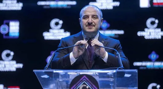 sanayi-ve-teknoloji-bakani-mustafa-varanktan-son-bir-yilda-30-bin-yazilimci-ulkeden-gitti-iddialarina-tepki-1669805004376.jpg Sanayi ve Teknoloji Bakanı Mustafa Varank'tan "Son bir yılda 30 bin yazılımcı ülkeden gitti" iddialarına tepki - 1