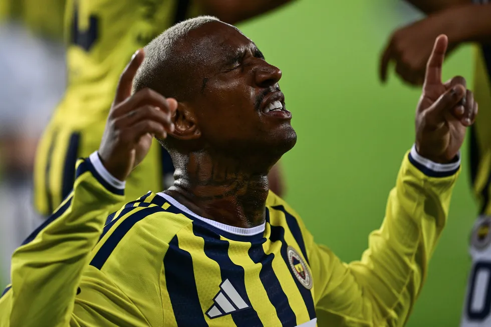 canli-genclerbirligi-fenerbahce-1786823944494.jpg Kanarya perdeyi mağlubiyetle açtı! Maç sonucu: Gençlerbirliği 2-1 Fenerbahçe - 2