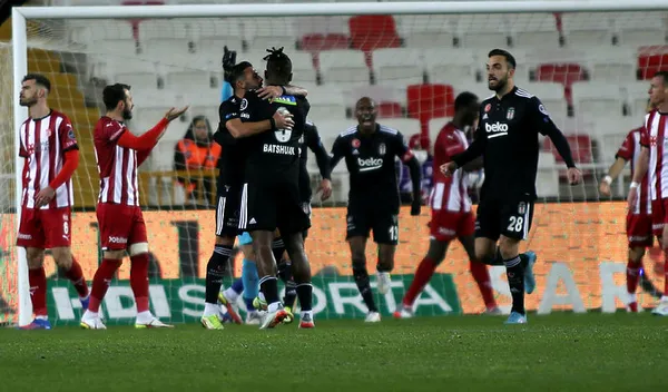 Sivasspor: 2 - Beşiktaş: 3 MAÇ SONUCU Kara Kartal Sivas’ta galip