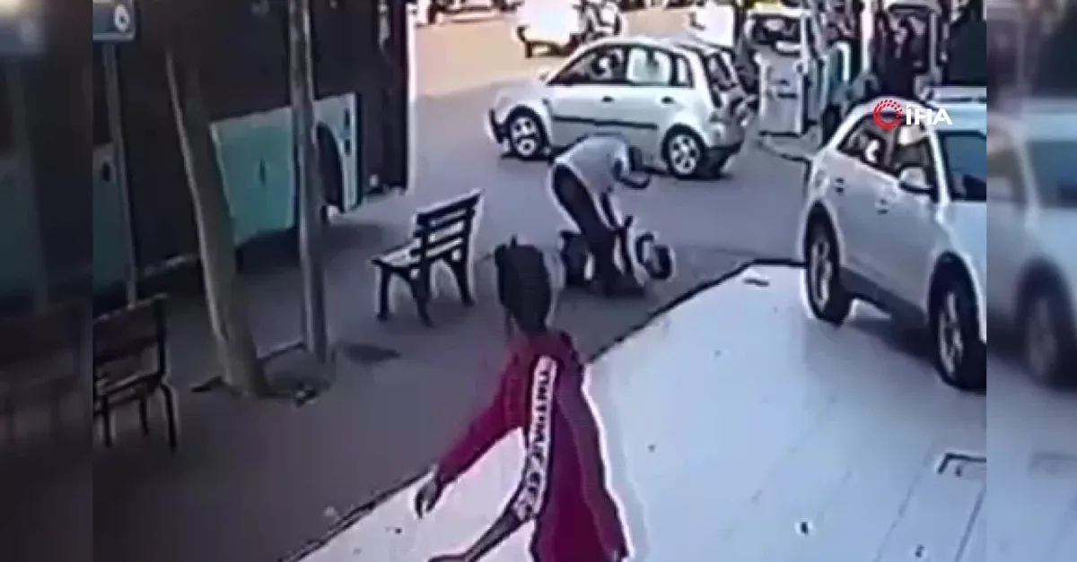 Antalya'da otobüs şoförü patenli çocuğu tekme tokat dövdü