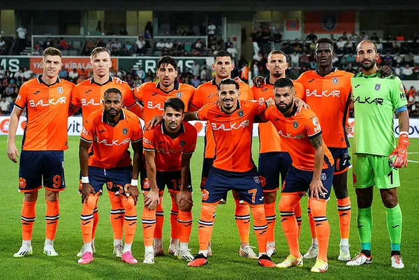 Başakşehir - Galatasaray: 1- 2 | Icardi tarihe geçti MAÇ SONUCU ÖZET