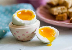 Sakın çöpe atmayın: Haşlanmış yumurtalar bu yöntemle taptaze kalacak! 