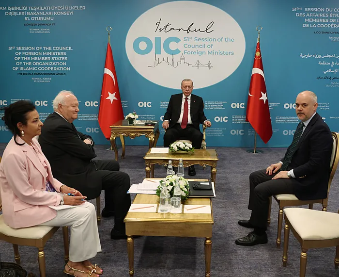 Başkan Erdoğan’dan peş peşe diplomasi trafiği! İran Dışişleri Bakanı Arakçi’yi kabul etti: İsrail derhal durdurulmalı