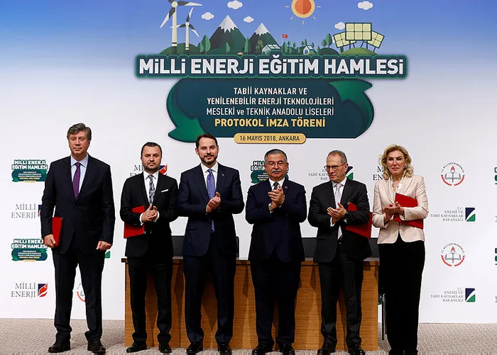 Enerji Bakanı Berat Albayrak, Milli Enerji Eğitim Hamlesi Protokol İmza Töreni'nde konuştu - 4