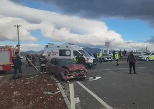 Konya’da iki otomobil çarpıştı: 1 ölü 1 yaralı