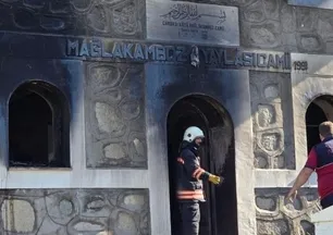  Trabzon'daki yangında mucize olay! Cami küle döndü kutsal kitabımız sapasağlam kurtarıldı 