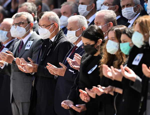 Son dakika: Yıldırım Akbulut’a veda! Cenaze törenine Başkan Erdoğan da katıldı