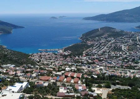 Ünlü isimlerin ilk tercihi oldu! 'Sıfır temaslı' tatilin haftalık fiyatı 30 bin lira...