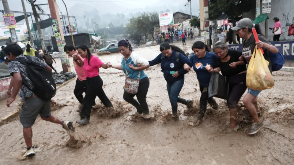 Yaku Kasırgası Peru'yu yıktı geçti! Onlarca kişi hayatını kaybetti