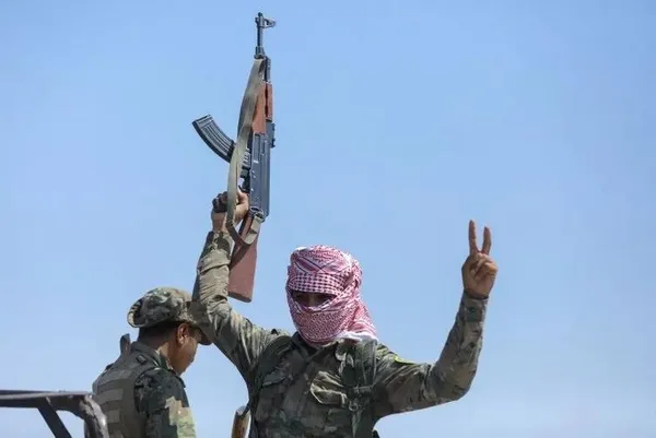 ABD'nin kanlı terör oyunu! Aralarında çocukların da bulunduğu PKK'lılara silah eğitimi verdiler - 10