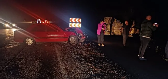 Yenice’de otomobil traktöre çarptı: 2 kişi yaralı