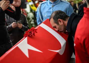 Valerios Leonidis görevinden alındı