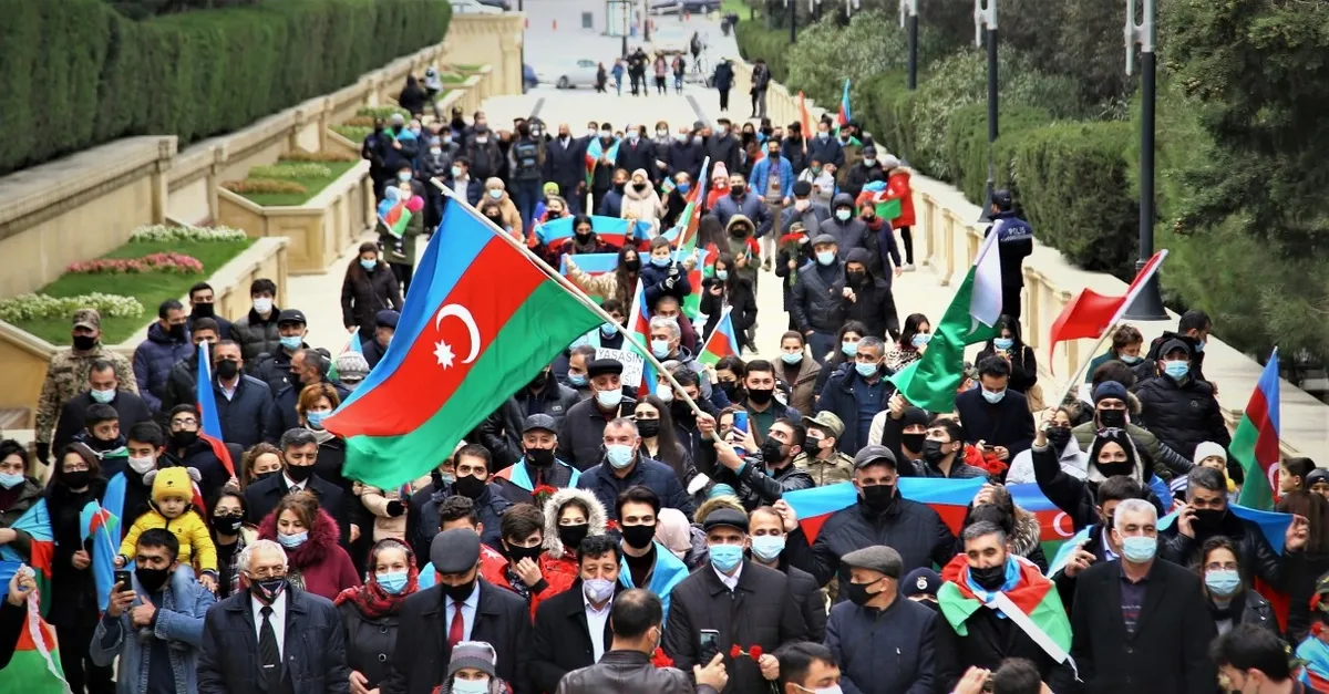 Azerbaycan halkında zafer coşkusu | Kelbecer'in Ermenistan işgalinden kurtarılması kutlanıyor