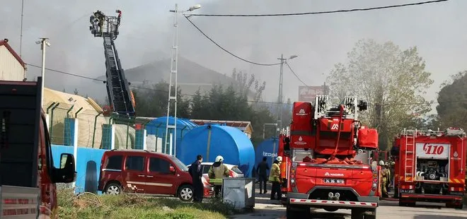 Tuzla’da fabrikada yangın! Çevredeki ilkokul ve ortaokul boşaltıldı