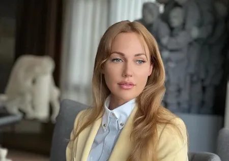 Meryem Uzerli kızlarını ardı ardına paylaştı yorum ve beğeni yağdı! Güzellikleri annelerinden miras