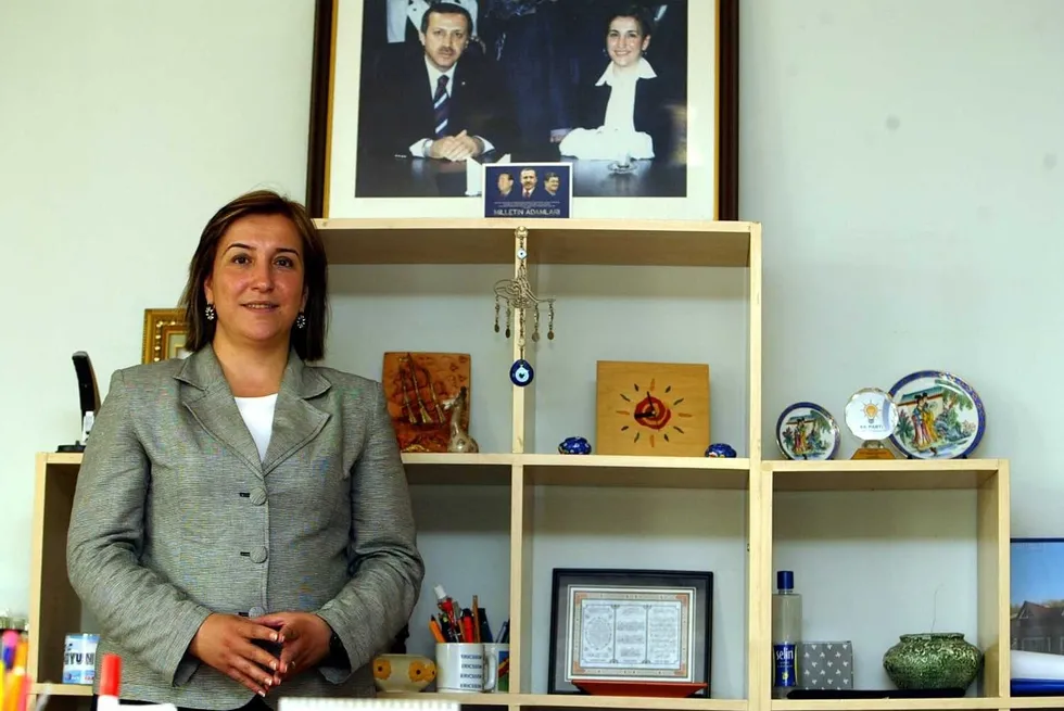 ak-partinin-aci-gunu-baskan-erdogandan-azize-sibel-gonul-icin-taziye-mesaji-1786957821623.jpeg Başkan Erdoğan'dan Azize Sibel Gönül için taziye mesajı - 1