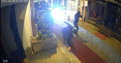 Ortaköy'deki kavgadan yeni görüntüler! Motosikletle gelen 4 kişi silahlı saldırı düzenledi! Gece kulübü önünde kaos görüntüleri...