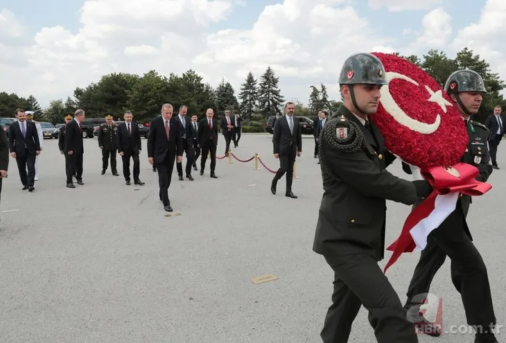 Erdoğan başkanlığında Yüksek Askeri Şura üyeleri Anıtkabir’i ziyaret etti