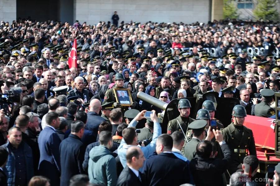 Son dakika: İdlib şehidi Uzman Onbaşı Halil Çankaya Ankara'da son yolculuğuna uğurlandı 6