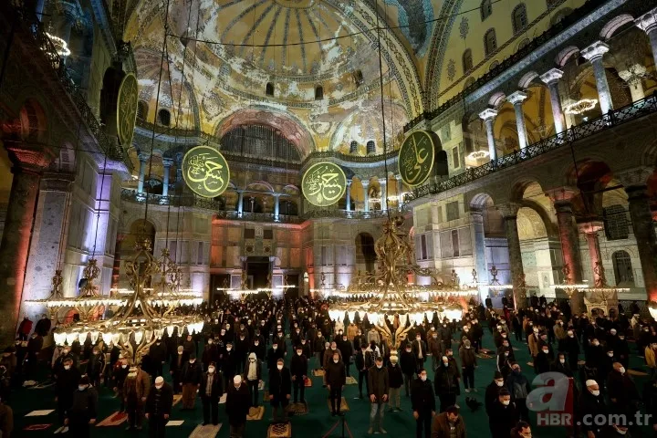 Ayasofya Camii'nde Regaip Kandili coşkuyla idrak edildi 9