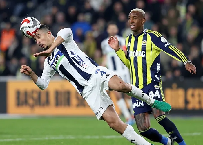 kadikoyde-puanlar-paylasildi-fenerbahce-zirvede-sarsildi-1771874369204.jpeg Kadıköy’de puanlar paylaşıldı! Fenerbahçe zirvede sarsıldı - 2