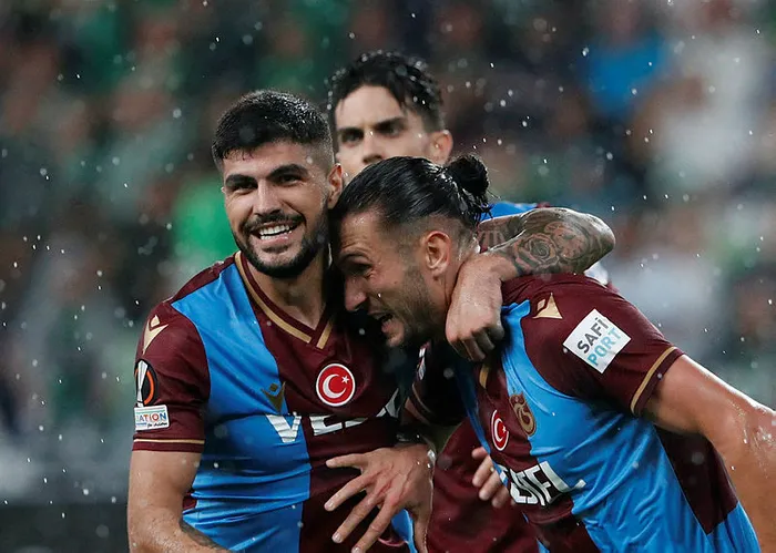 trabzonsporda-yusuf-yazici-ve-djaniny-semedo-sakatlandi-1662906710745.jpg Trabzonspor’da Yusuf Yazıcı ve Djaniny Semedo sakatlandı - 1