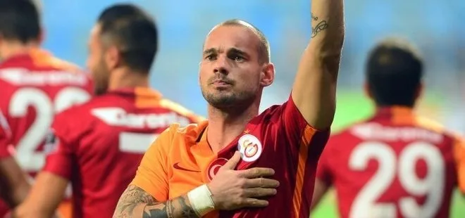 Galatasaray’ın eski yıldızı Wesley Sneijder futbola geri döndü