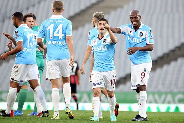 Trabzonspor 1995-96 sezonundaki yenilmezlik rekorunun peşinde - 4