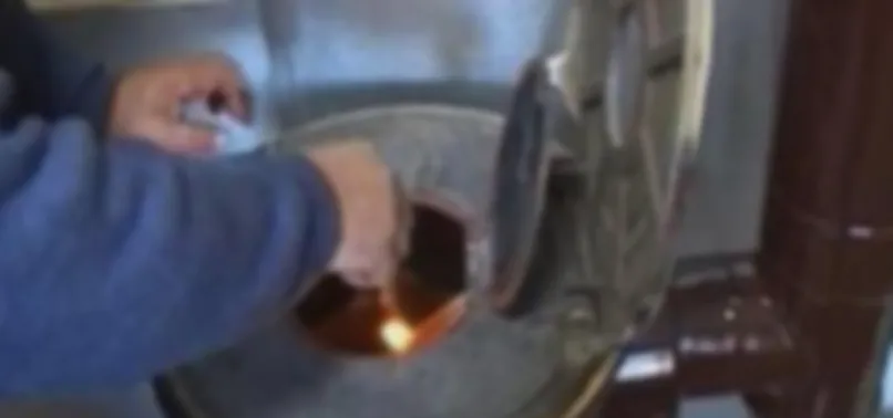 Delilleri sobaya atarak yakmak istediler