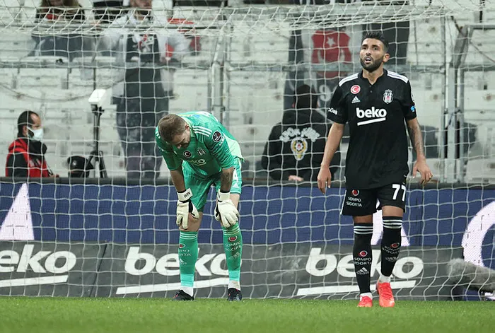 Son dakika: Fenerbahçe-Beşiktaş derbisi öncesi flaş sakatlık açıklaması - 3