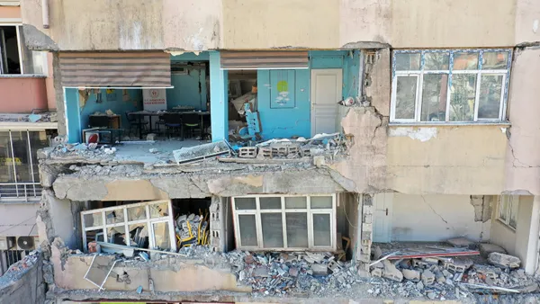 1677726923834.jpg Fahiş kiraya üçlü kıskaç! Soruşturma başlatıldı | 2 milyon TL'ye kadar ceza... - 4