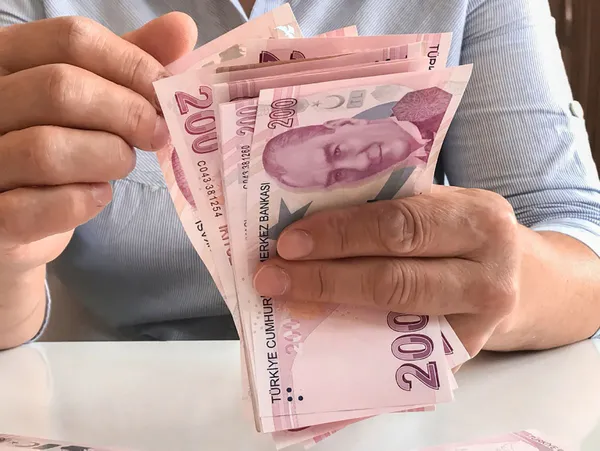 bakan-vedat-bilgin-ihtiyac-olursa-asgari-ucrete-ara-zam-yapilabilir-1671818412287.jpg Bakan Vedat Bilgin'den asgari ücret EYT ve memur zammı açıklaması: İhtiyaç olursa ara zam yapılabilir - 1