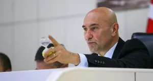 CHP’li Soyer PKK destekçisini konuşmacı yaptı