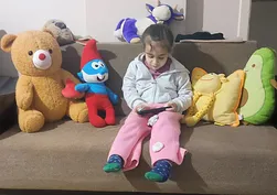 Şiddetli kanaması vardı: 5 yaşındaki Polen'in burnundan tırnak makası zinciri çıktı