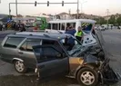 TIR kavşakta minibüs ve otomobille çarpıştı