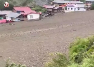 Heyelan felaketi! Onlarca kişi kayıp
