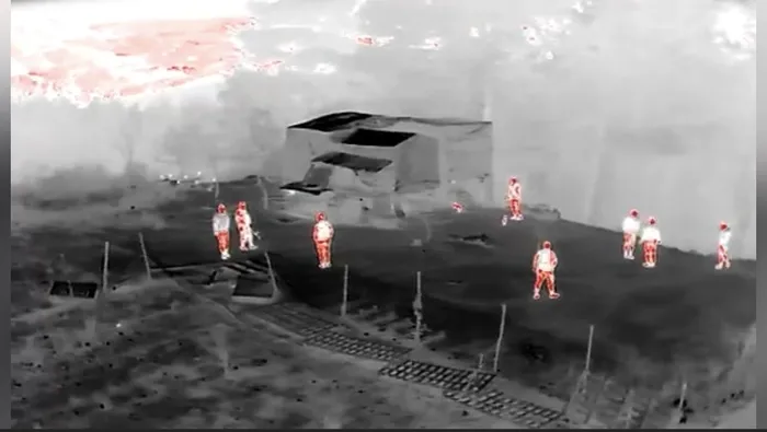 osmaniyede-el-bombali-saldirisi-4-supheli-tutuklandi-1772230841695.jpg Osmaniye'de el bombalı saldırısı! 4 şüpheli tutuklandı | Aramalarda cephanelik ele geçirildi - 2