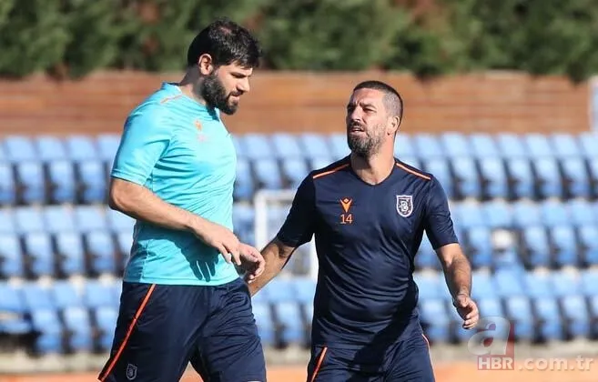 Serenay Sarıkaya yeni arabasıyla dudak uçuklattı 12