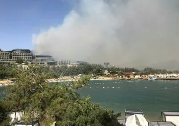 Bodrum'da yangın otele sıçradı! Bodrum'da yangın nedeniyle otel boşaltıldı