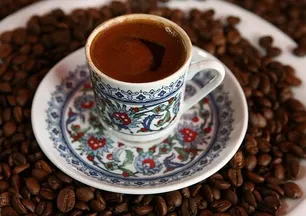 Kahve ve çikolata tüketenler dikkat! Vücutta "histamin patlaması" yapıyor: Yağ yakımını durdurup depoluyor