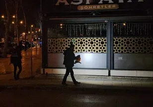 Çorum’da motosikletli dehşeti: Restorana kurşun yağdırdılar, bu ilk değilmiş