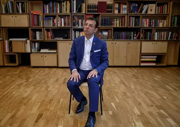 Ekrem İmamoğlu'nun Atatürk tablosu yalanı! İşte o görüntüler...
