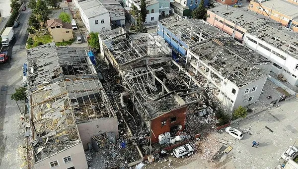 1651256057226.jpg İstanbul'da patlama yaşanan fabrikada çarpıcı detay! Geçtiğimiz yıl mühürlenmiş... - 1