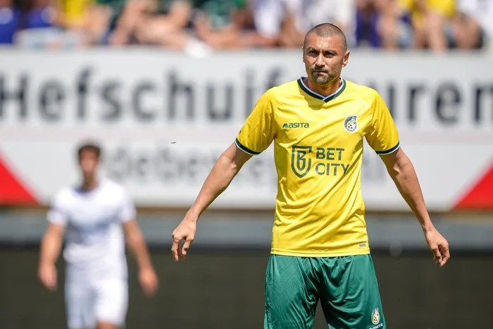 fortuna-sittardda-burak-yilmaz-hollanda-kariyerine-frikik-goluyle-basladi-1659806509084.jpg Fortuna Sittard'da Burak Yılmaz Hollanda kariyerine frikik golüyle başladı - 1