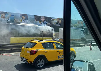 Son dakika: Merter'de metrobüste yangın