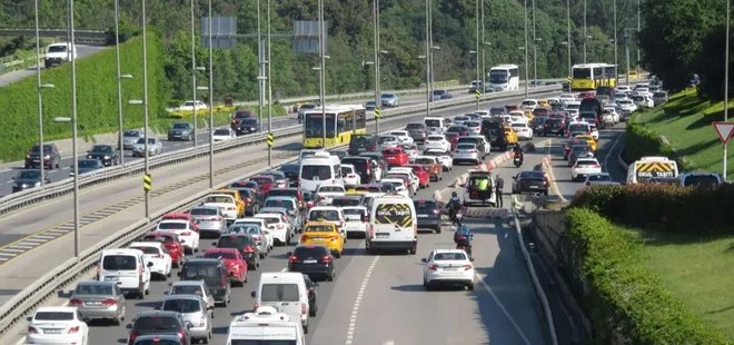 Son dakika: İstanbul’da kısıtlamasız cumartesi trafikle başladı