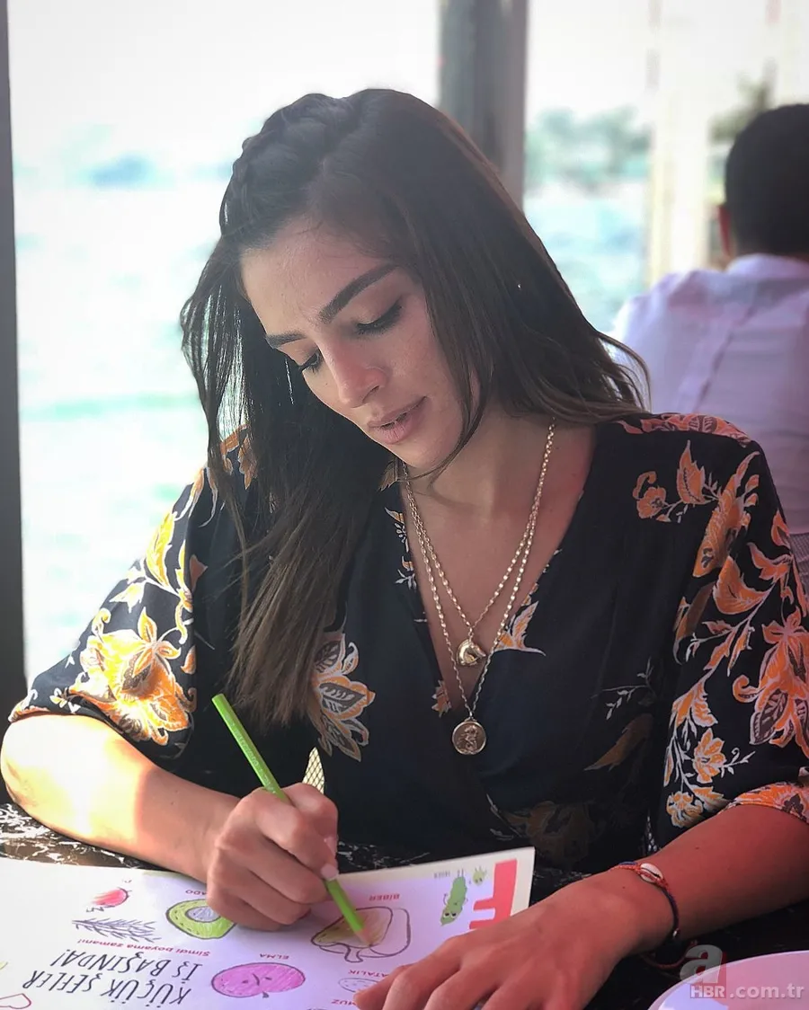 Sürpriz oyuncu! Gençliğim Eyvah Çağla kimdir? Zehra Yılmaz kimdir, kaç yaşında? 6